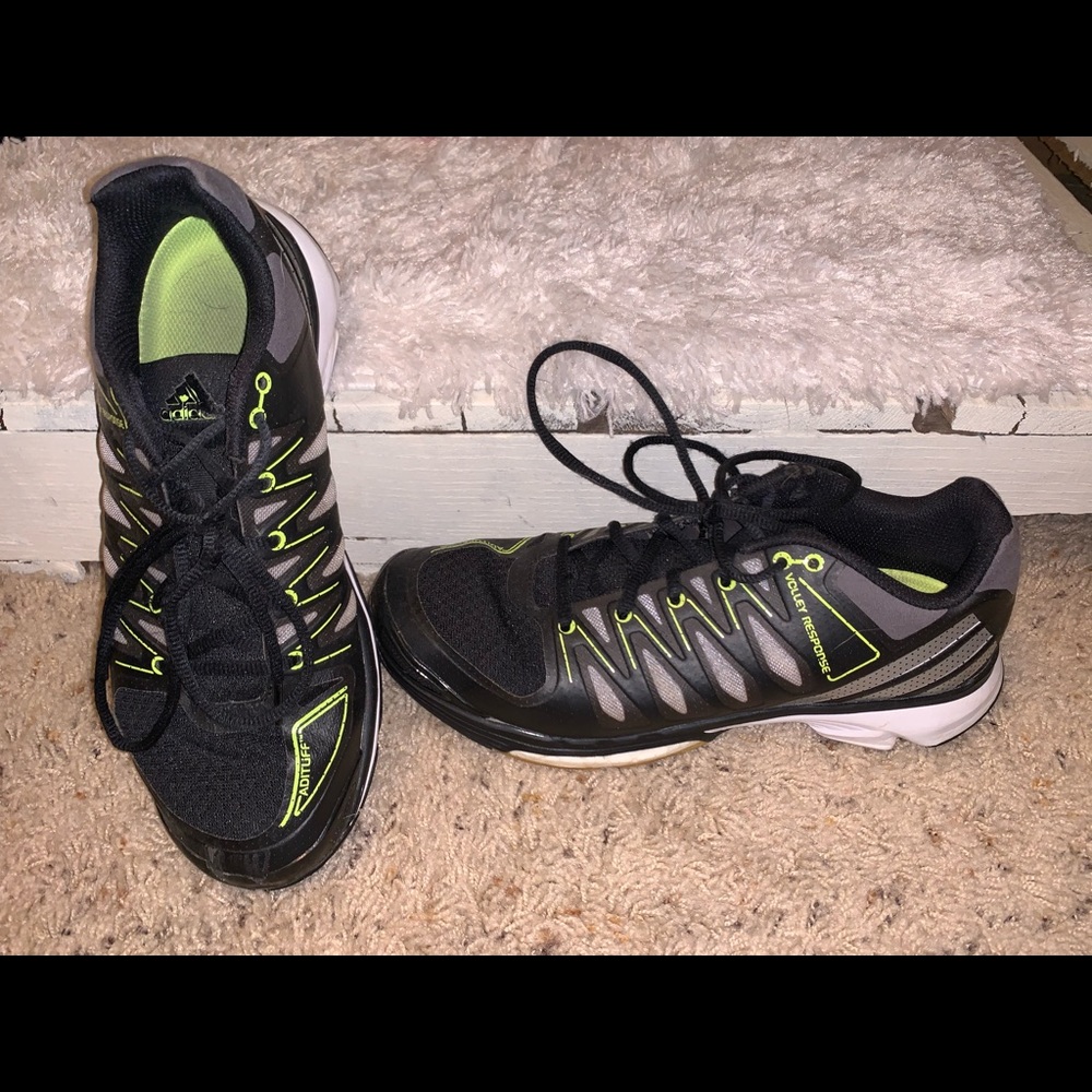 Volleyball shoes